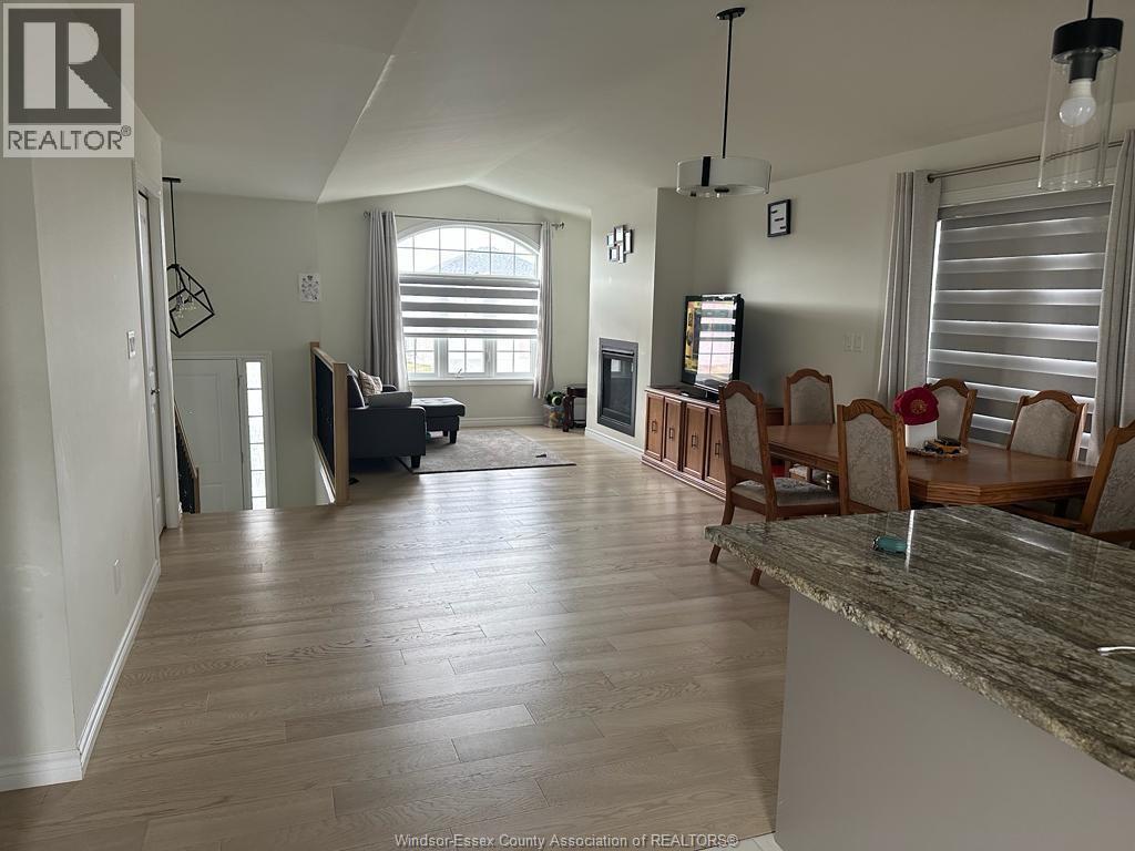 389 Magnolia Lane, Lakeshore, Ontario  N0R 1A0 - Photo 3 - 25027657