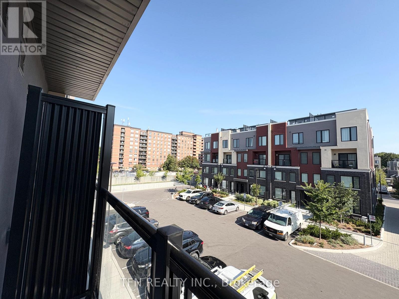 307 - 3401 Ridgeway Drive, Mississauga, Ontario  L5L 0B9 - Photo 14 - W12400696