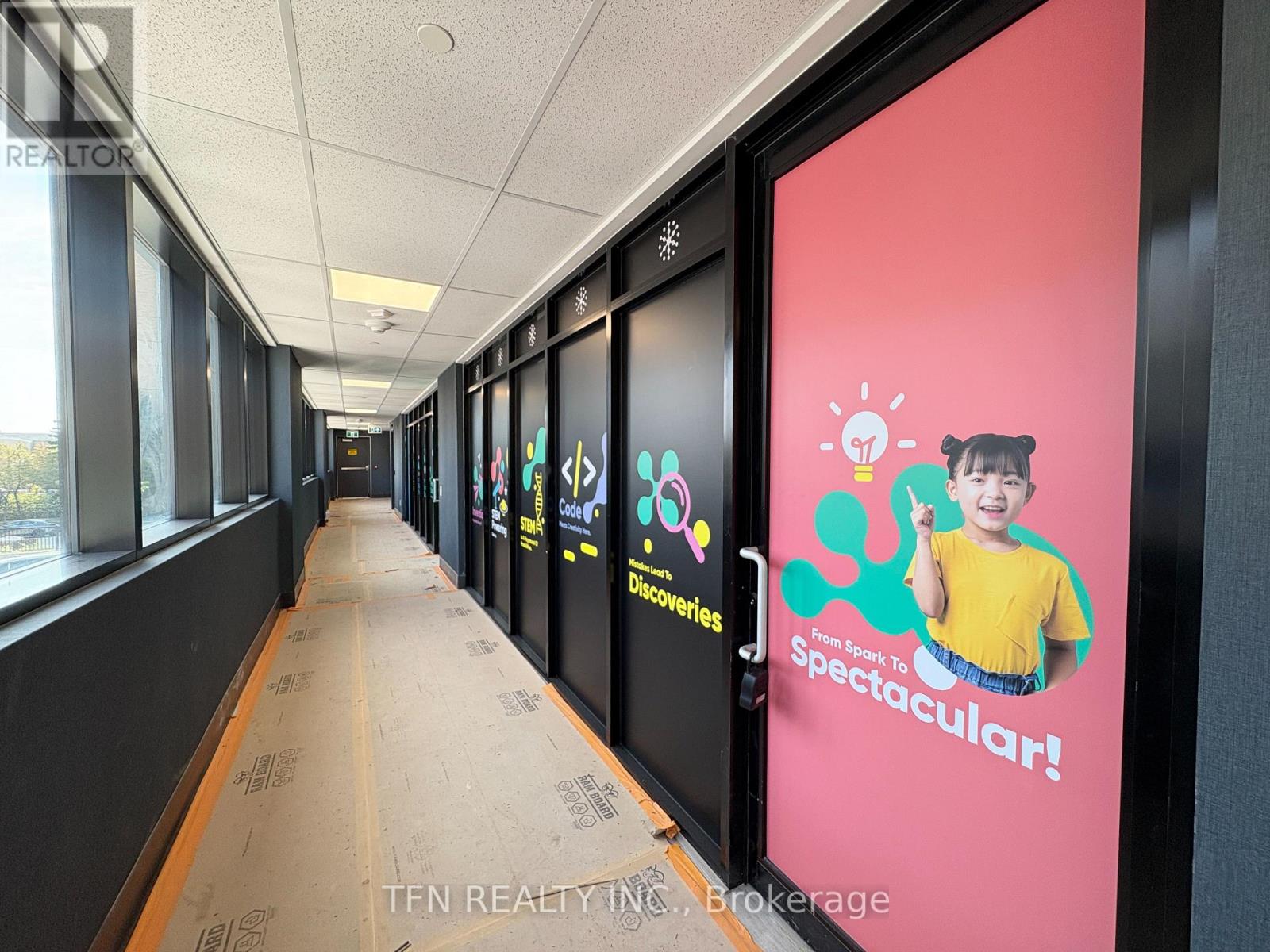 307 - 3401 Ridgeway Drive, Mississauga, Ontario  L5L 0B9 - Photo 36 - W12400696