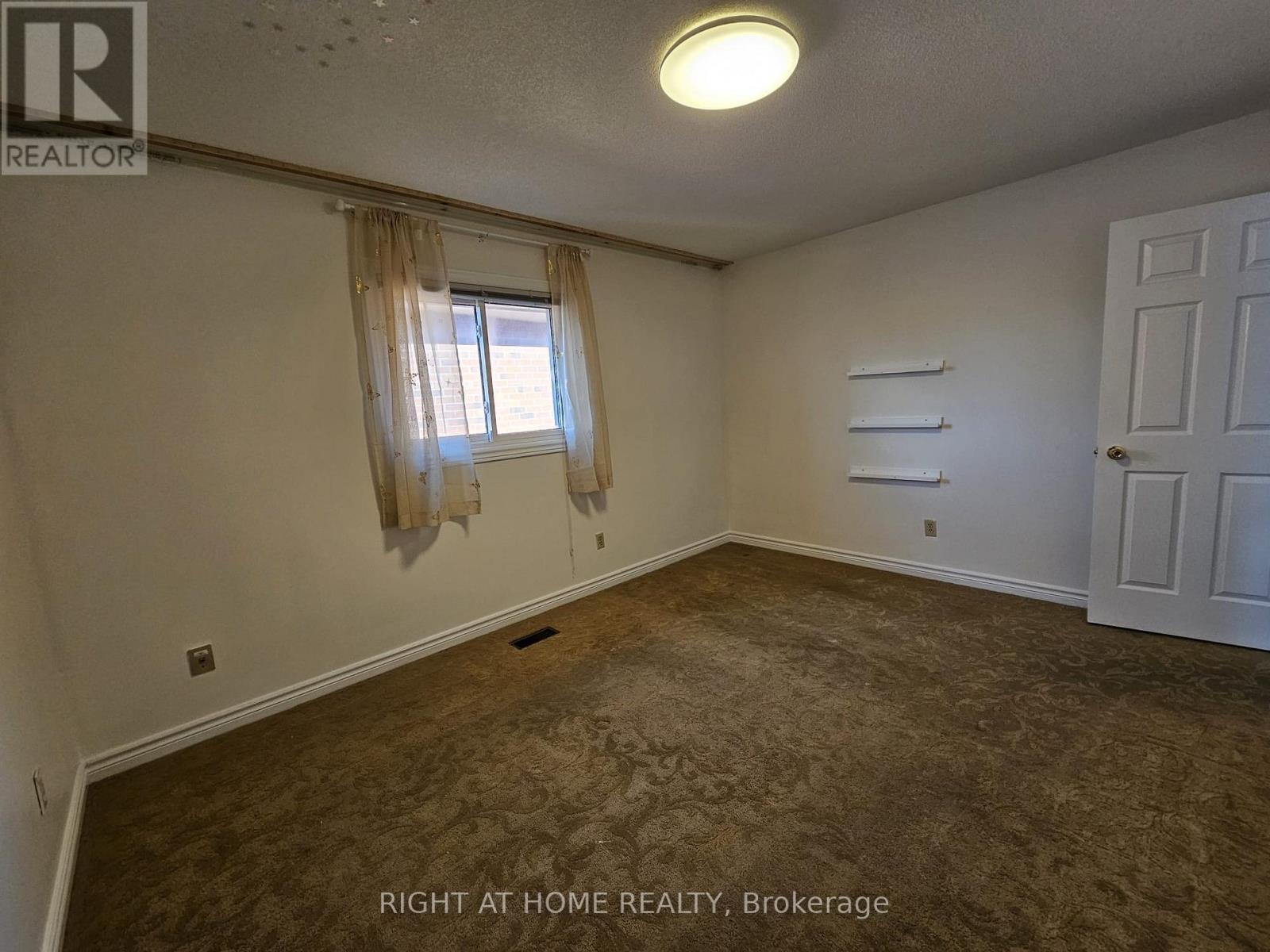 Upper Portion - 5191 Guildwood Way, Mississauga, Ontario  L5R 2T4 - Photo 14 - W12499346