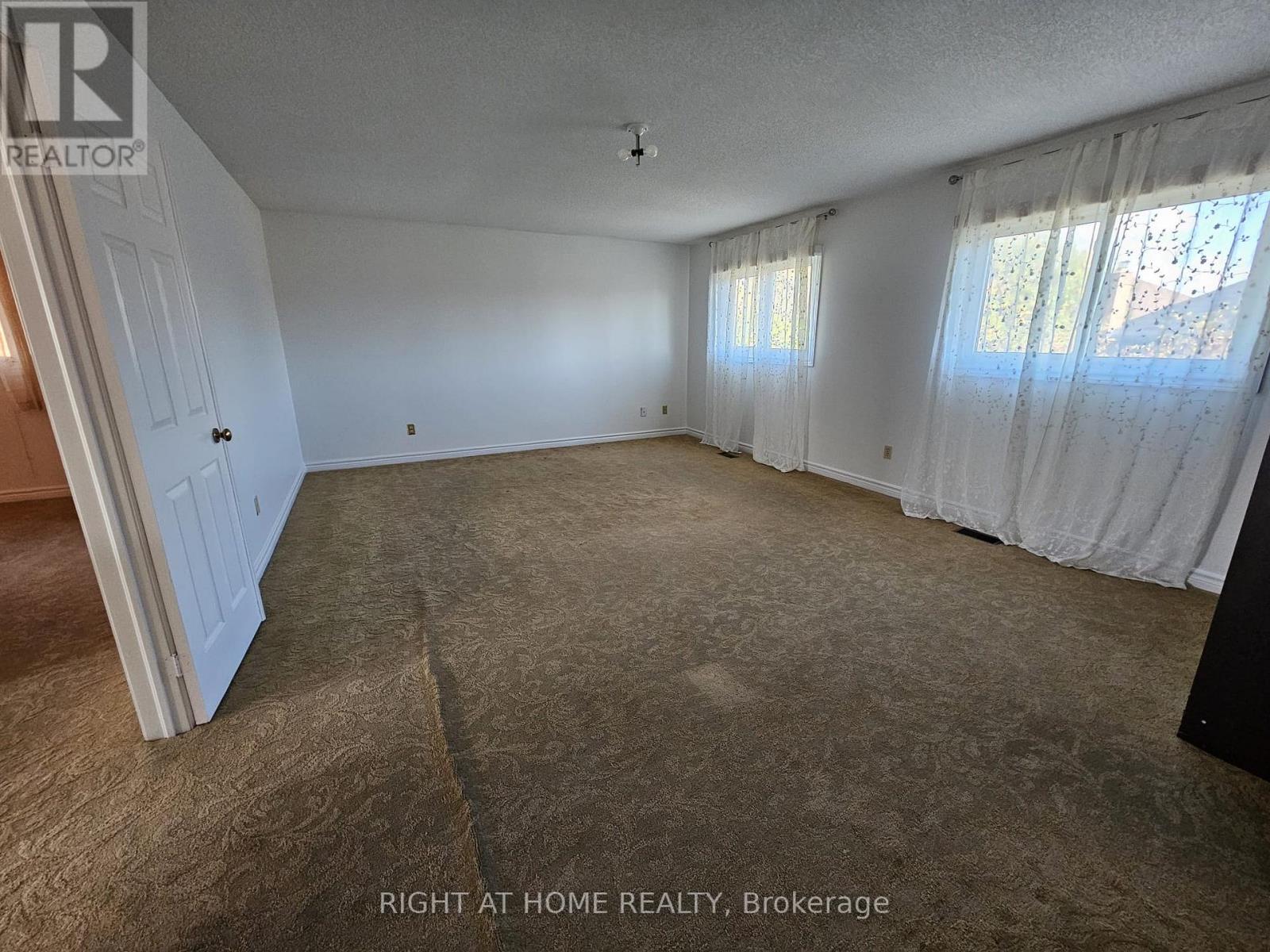 Upper Portion - 5191 Guildwood Way, Mississauga, Ontario  L5R 2T4 - Photo 18 - W12499346