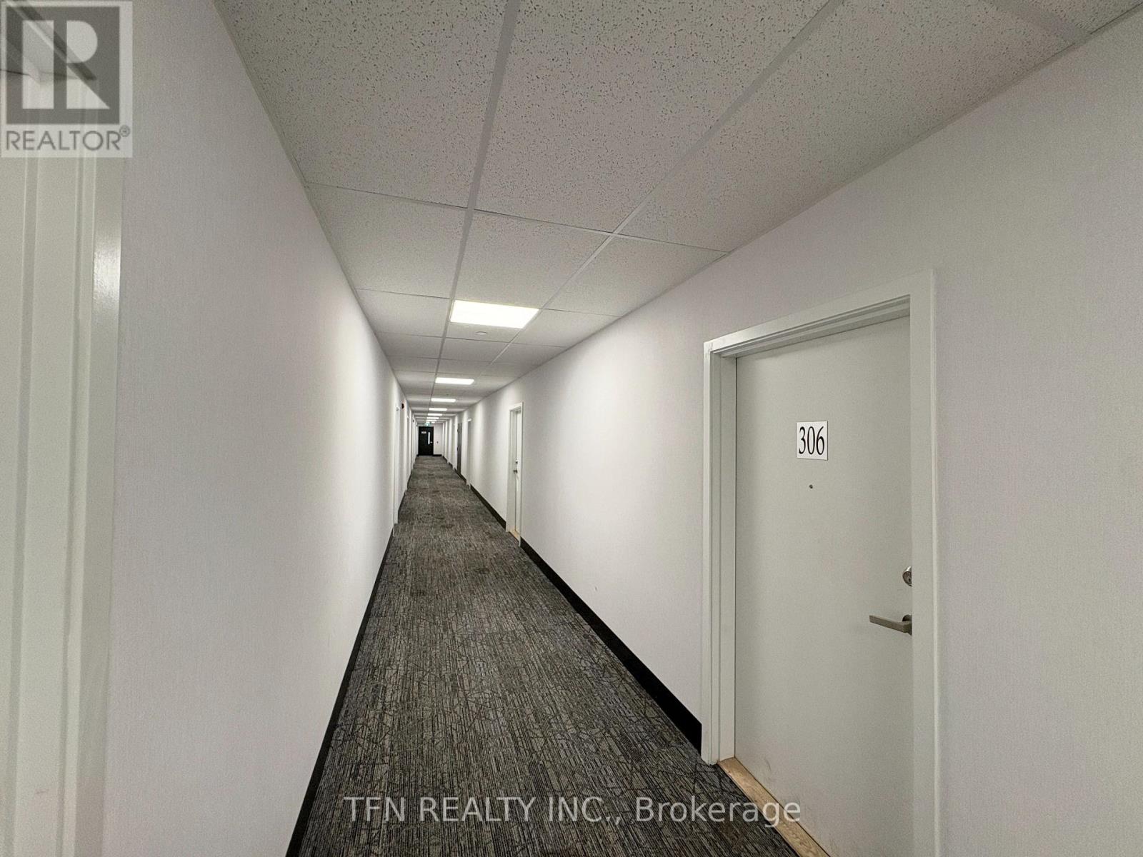 307 - 3401 Ridgeway Drive, Mississauga, Ontario  L5L 0B9 - Photo 6 - W12400696