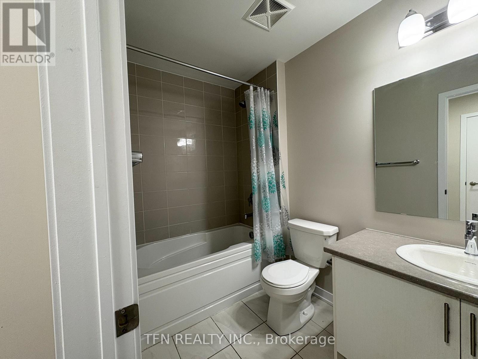 307 - 3401 Ridgeway Drive, Mississauga, Ontario  L5L 0B9 - Photo 27 - W12400696