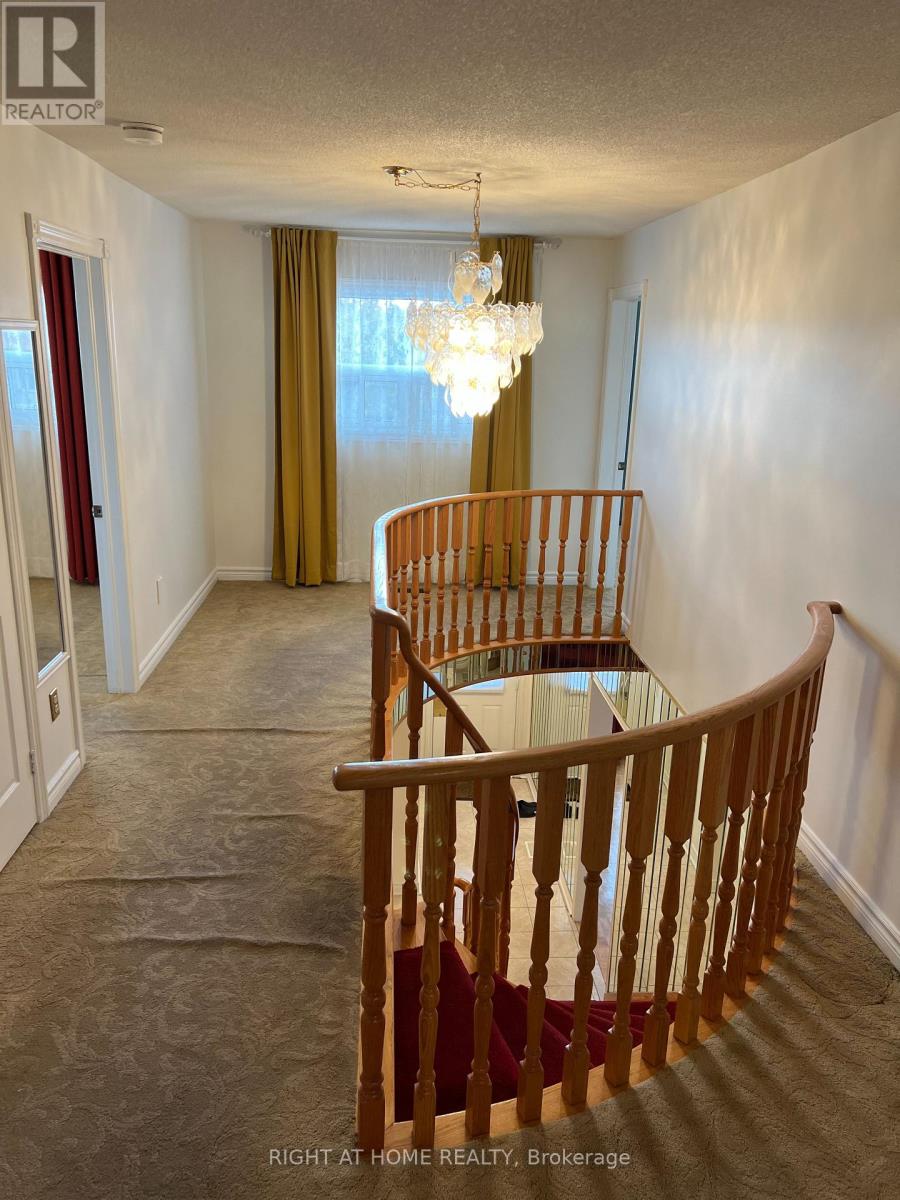 Upper Portion - 5191 Guildwood Way, Mississauga, Ontario  L5R 2T4 - Photo 39 - W12499346