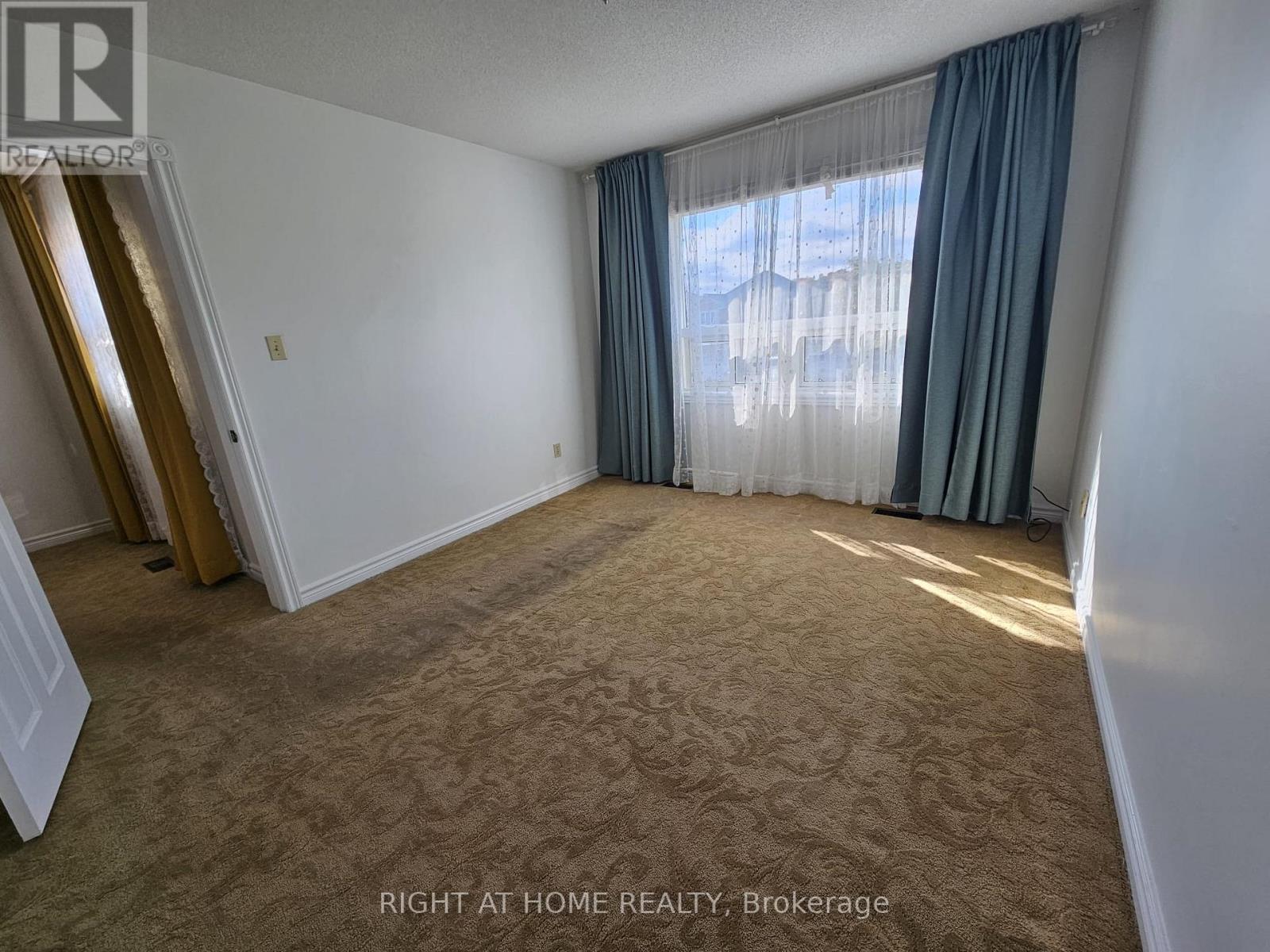 Upper Portion - 5191 Guildwood Way, Mississauga, Ontario  L5R 2T4 - Photo 27 - W12499346