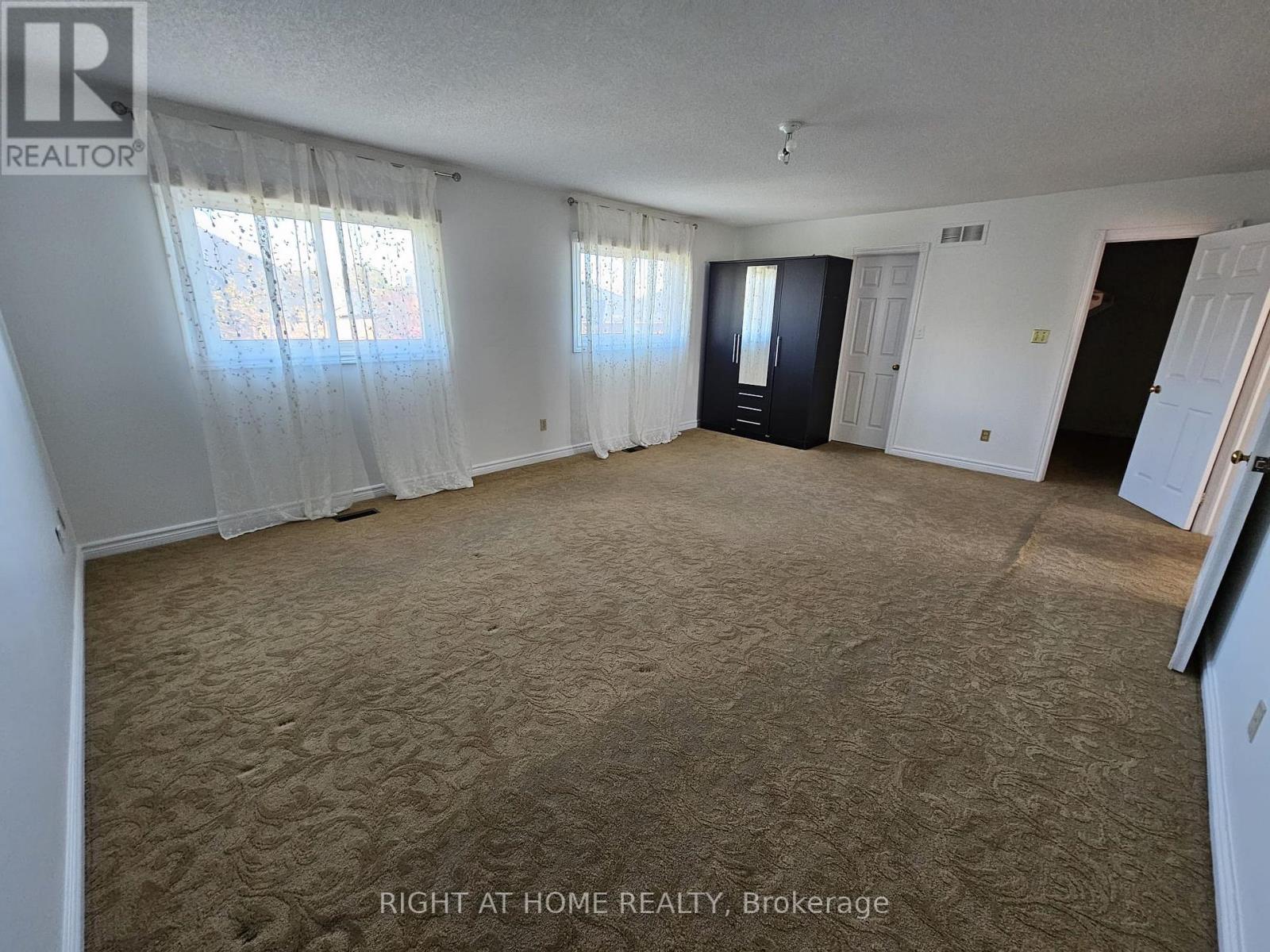 Upper Portion - 5191 Guildwood Way, Mississauga, Ontario  L5R 2T4 - Photo 28 - W12499346