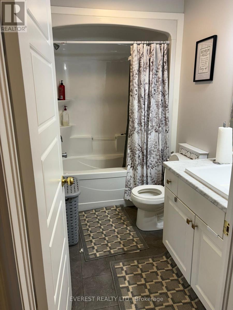 1 Melrose Court, St. Thomas, Ontario  N5R 0J4 - Photo 14 - X12426741