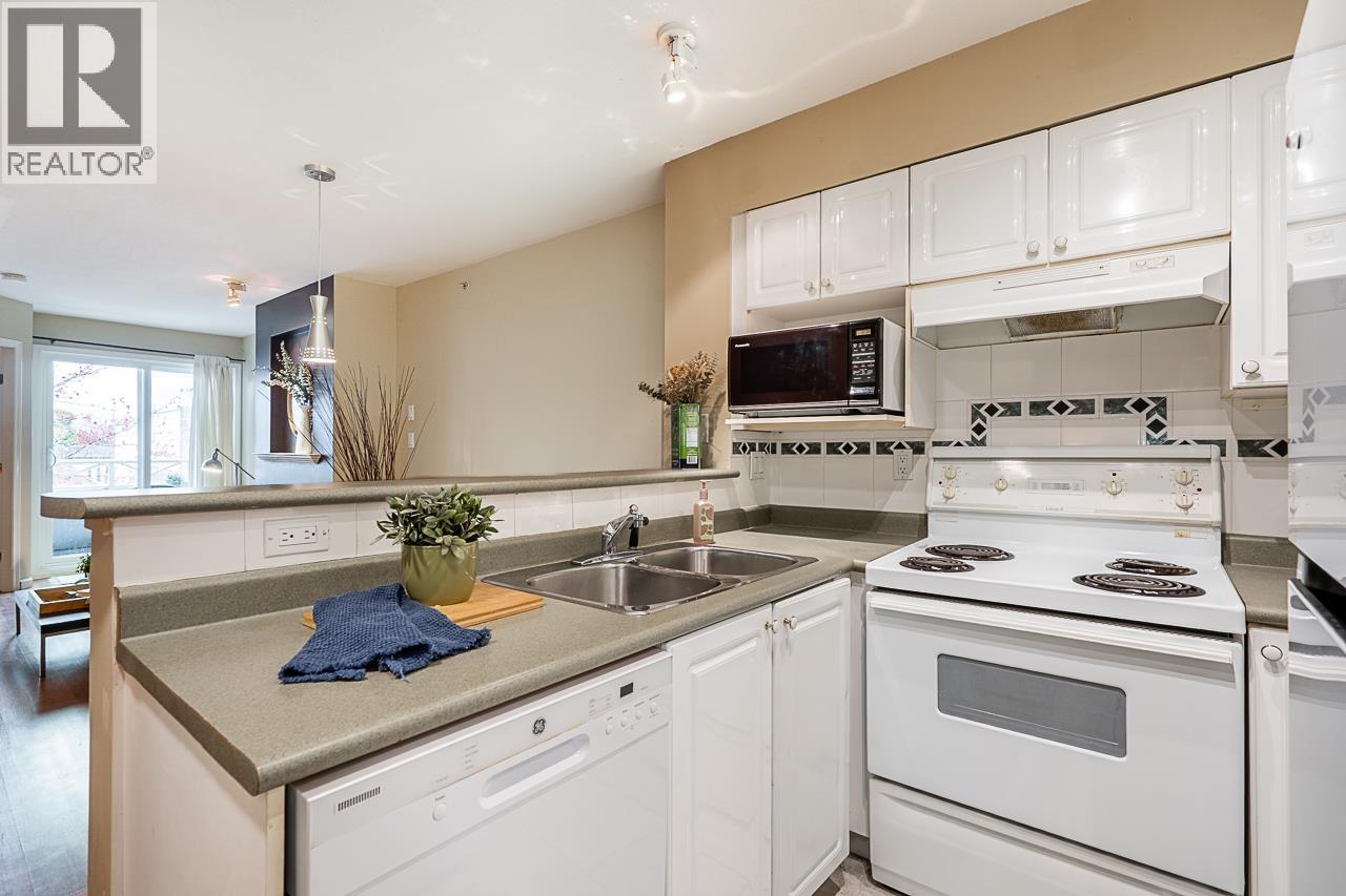 Ph17 760 Kingsway, Vancouver, British Columbia  V5V 3C1 - Photo 10 - R3063270