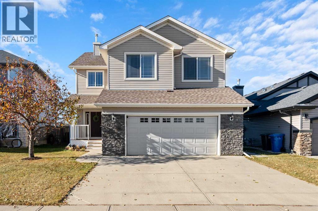 201 Westmount Bay, Okotoks, Alberta  T1S 0B5 - Photo 1 - A2267401