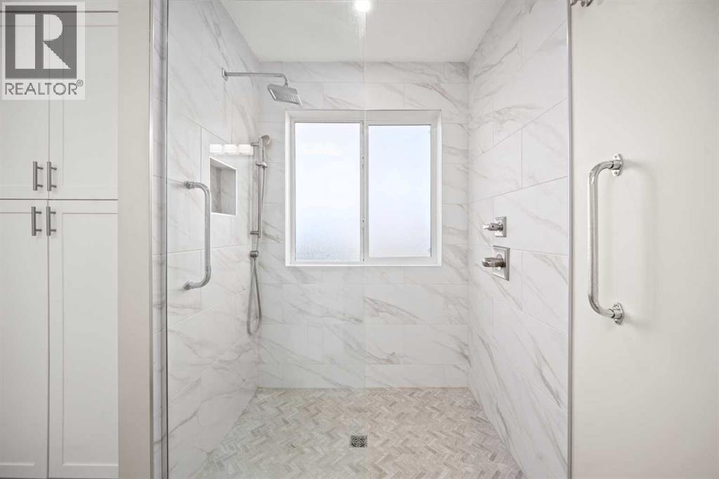 201 Westmount Bay, Okotoks, Alberta  T1S 0B5 - Photo 29 - A2267401