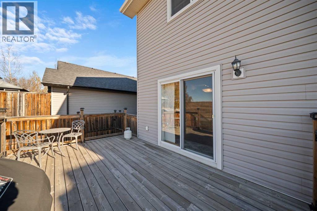201 Westmount Bay, Okotoks, Alberta  T1S 0B5 - Photo 11 - A2267401