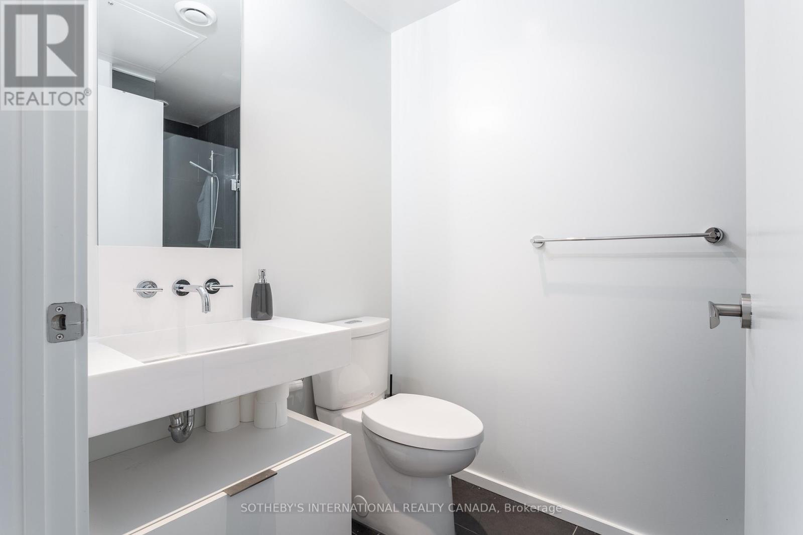 1402 - 5 St Joseph Street, Toronto, Ontario  M4Y 1J6 - Photo 13 - C12499986