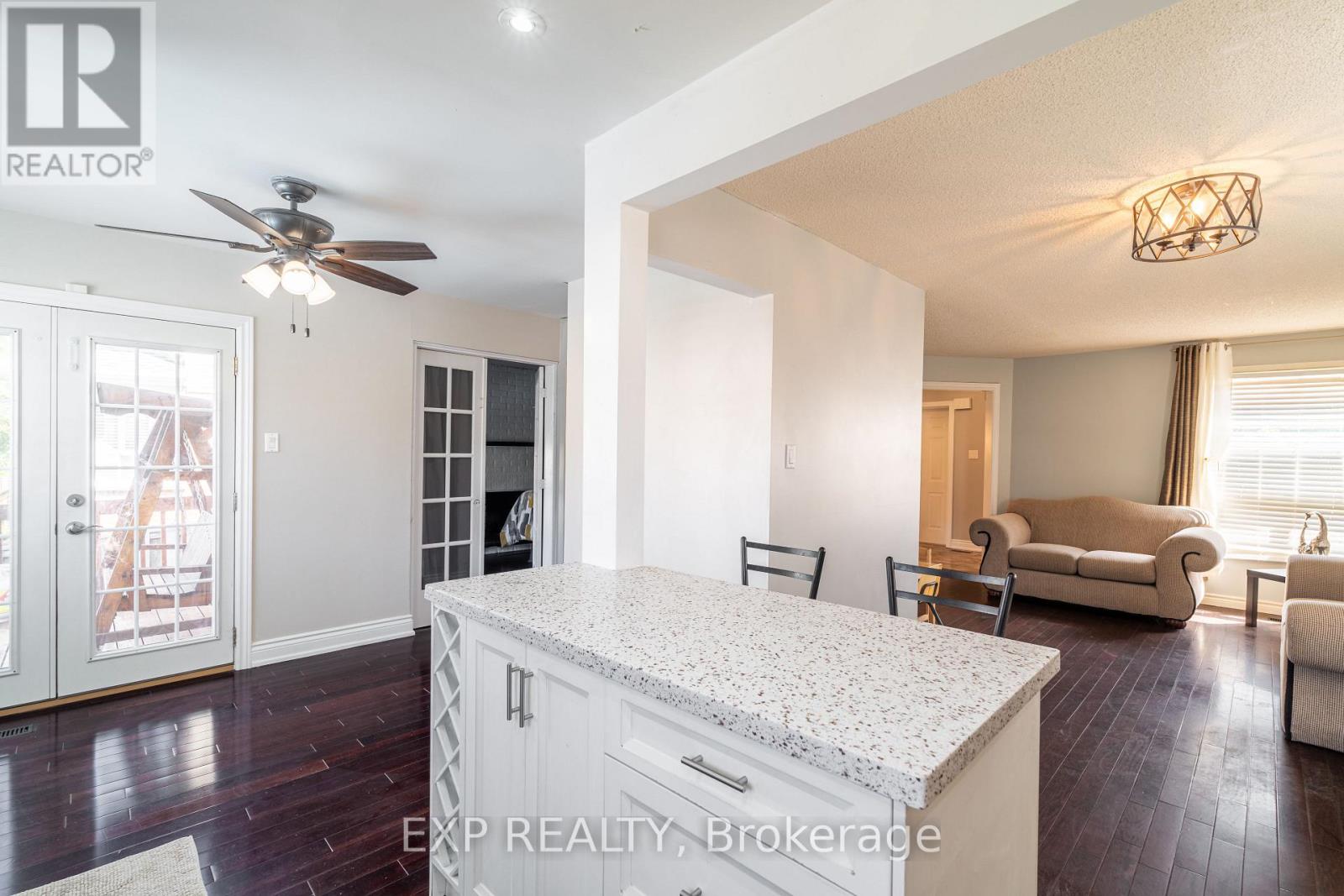 12 Empson Court, Ajax, Ontario  L1S 3Y3 - Photo 7 - E12499984