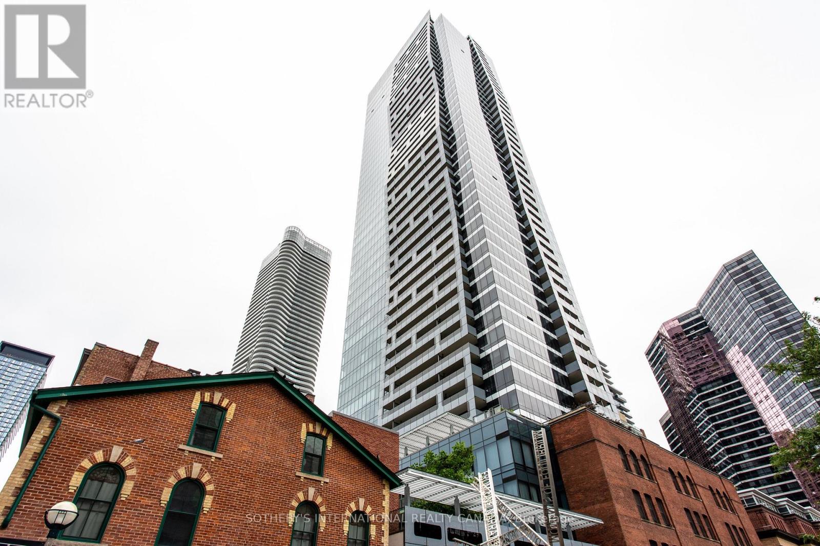 1402 - 5 St Joseph Street, Toronto, Ontario  M4Y 1J6 - Photo 2 - C12499986