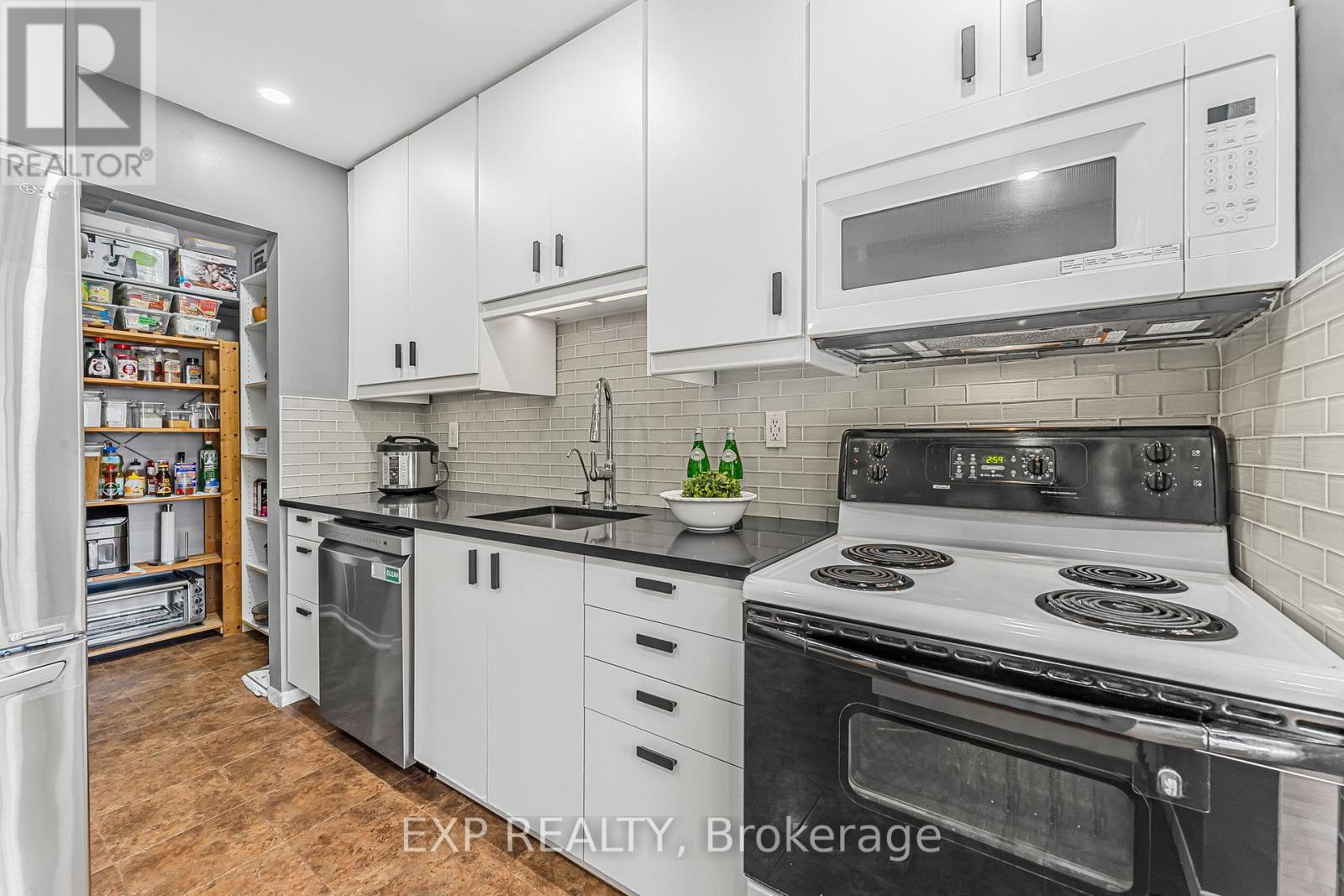 70 - 6797 Formentera Avenue, Mississauga, Ontario  L5N 2L6 - Photo 10 - W12497462