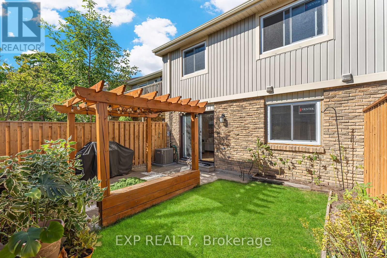 70 - 6797 Formentera Avenue, Mississauga, Ontario  L5N 2L6 - Photo 2 - W12497462