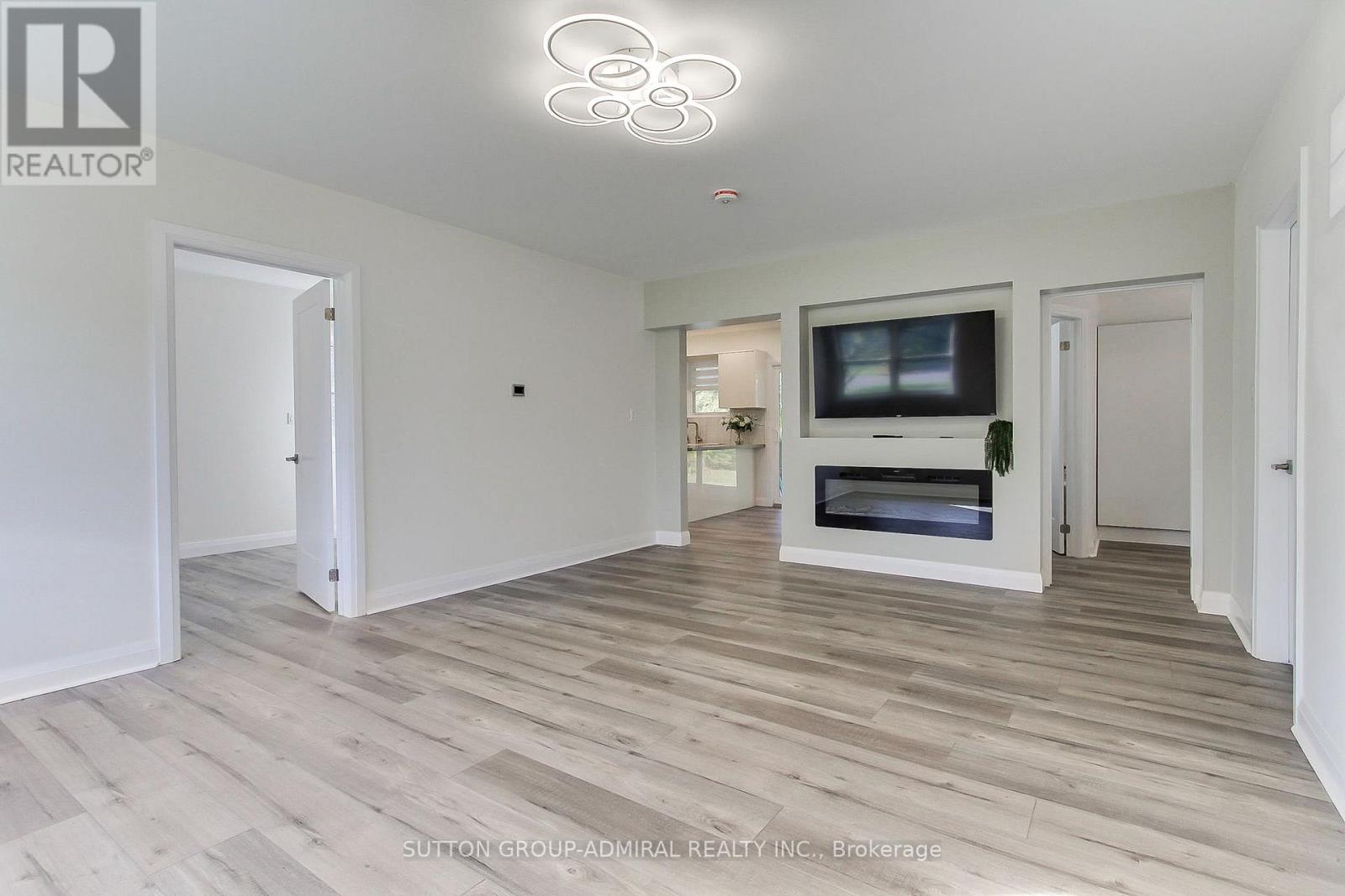 836 Montsell Avenue, Georgina (Historic Lakeshore Communities), Ontario  L0E 1S0 - Photo 12 - N12499934