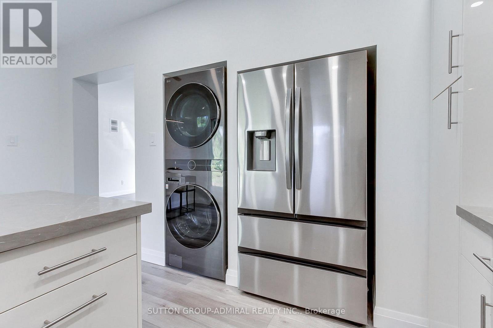 836 Montsell Avenue, Georgina (Historic Lakeshore Communities), Ontario  L0E 1S0 - Photo 17 - N12499934