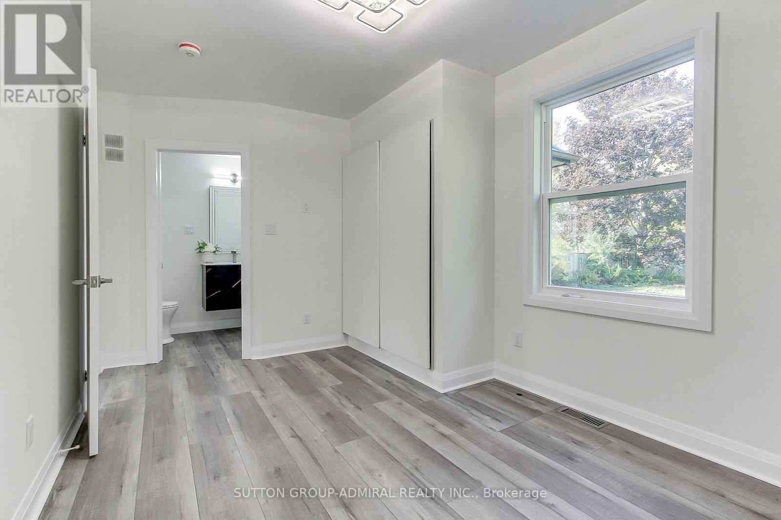 836 Montsell Avenue, Georgina (Historic Lakeshore Communities), Ontario  L0E 1S0 - Photo 23 - N12499934