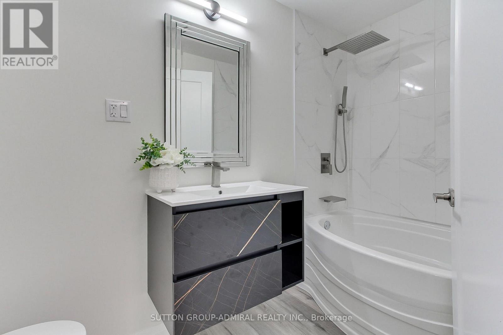 836 Montsell Avenue, Georgina (Historic Lakeshore Communities), Ontario  L0E 1S0 - Photo 25 - N12499934