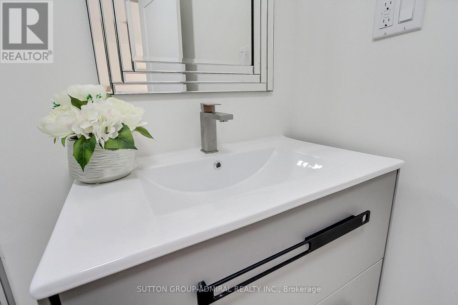 836 Montsell Avenue, Georgina (Historic Lakeshore Communities), Ontario  L0E 1S0 - Photo 34 - N12499934