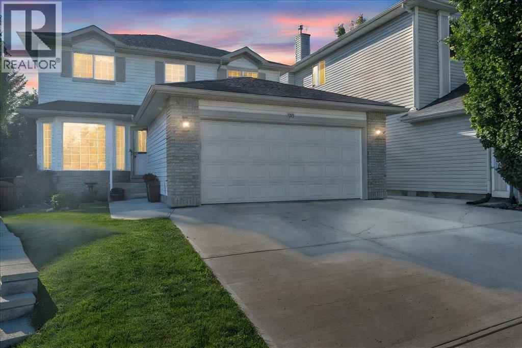 20 Tuscany Ridge Green Nw, Calgary, Alberta  T3L 2J4 - Photo 1 - A2265851