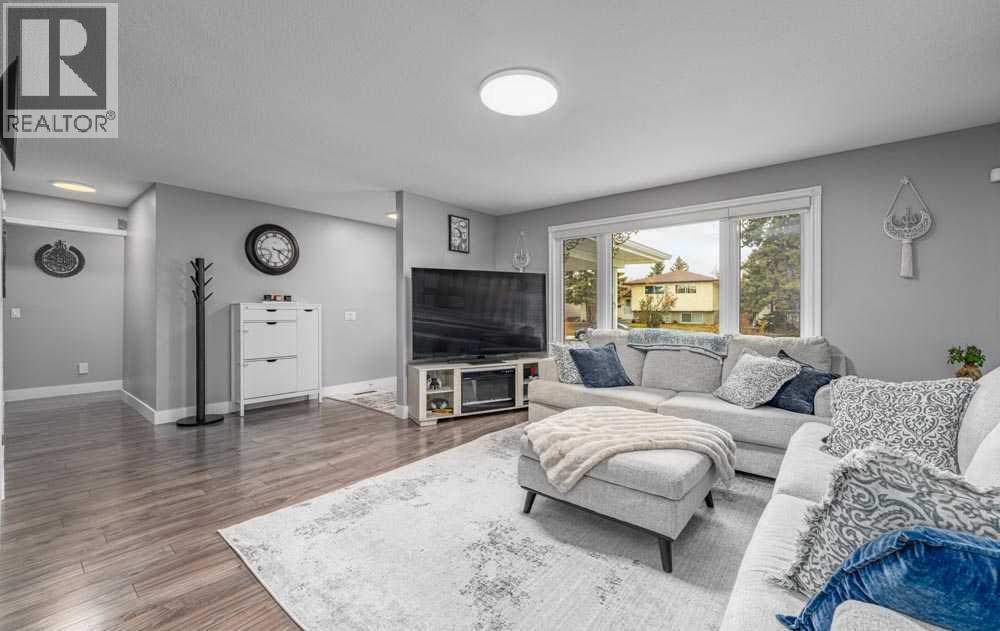 6707 23 Avenue Ne, Calgary, Alberta  T1Y 1V3 - Photo 6 - A2267623