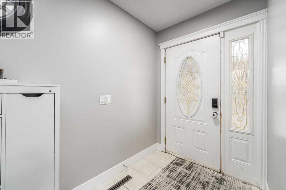 6707 23 Avenue Ne, Calgary, Alberta  T1Y 1V3 - Photo 2 - A2267623