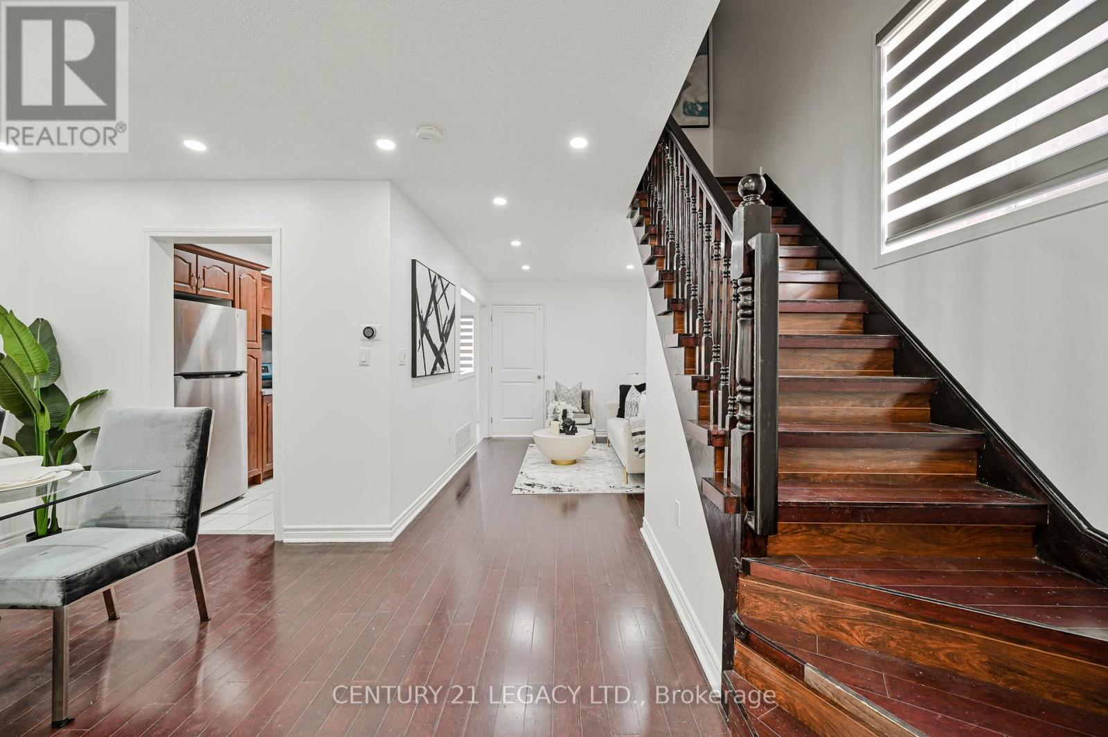 15 Dusty Star Road, Brampton, Ontario  L6R 1Y5 - Photo 6 - W12499930