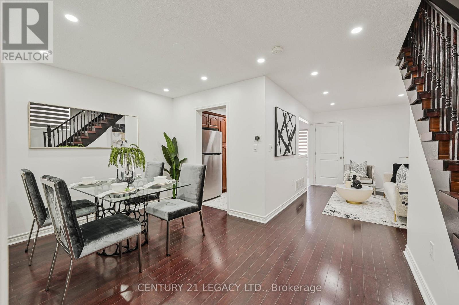 15 Dusty Star Road, Brampton, Ontario  L6R 1Y5 - Photo 7 - W12499930