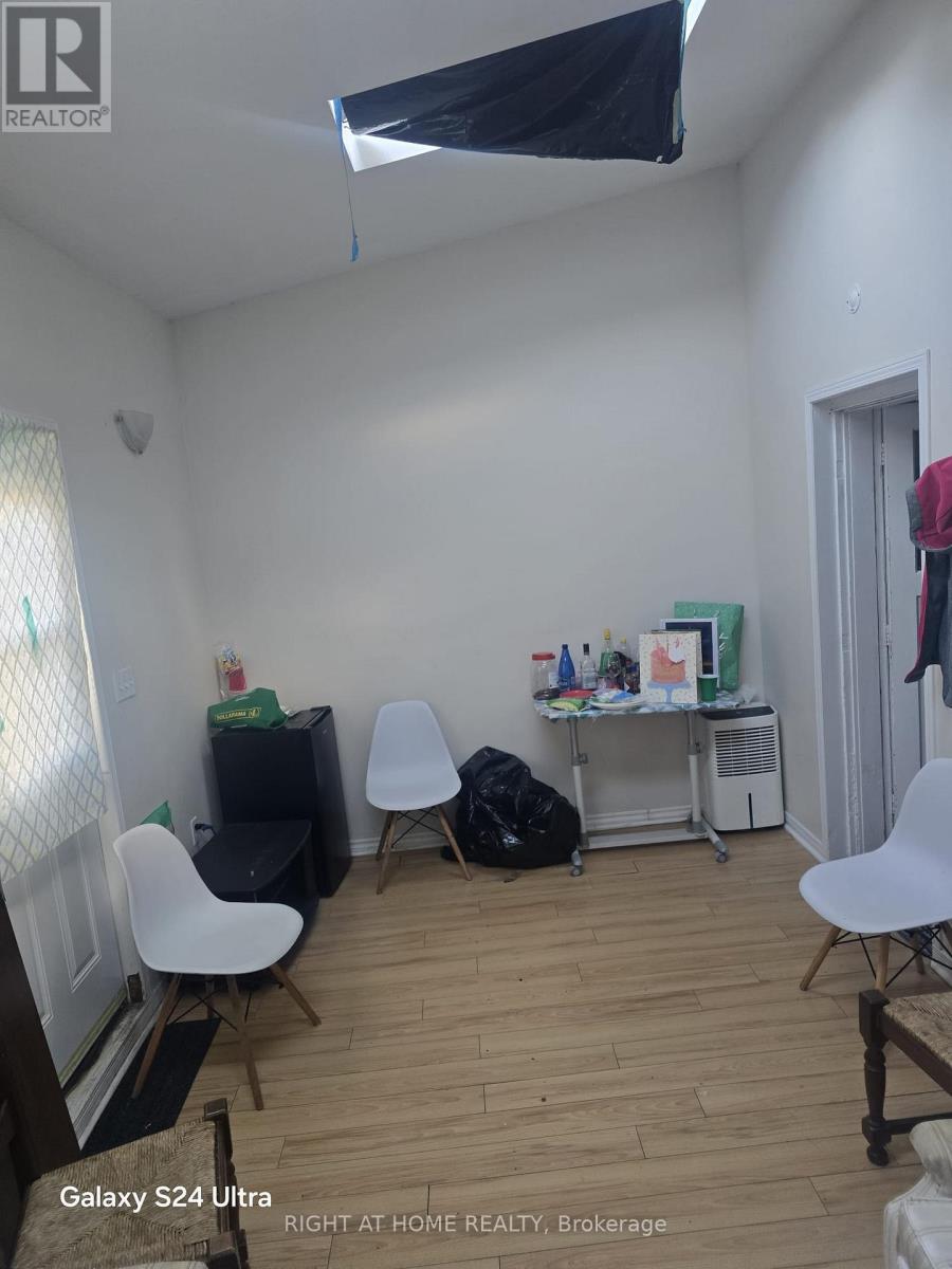 Lower/basement - 14 Tofield Crescent, Toronto, Ontario  M9W 2B9 - Photo 3 - W12499964