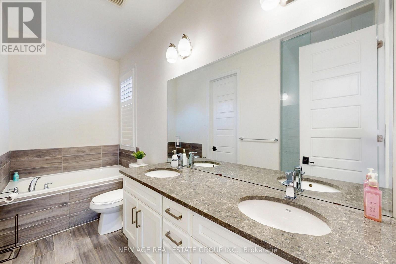 153 Whitlock Avenue, Milton, Ontario  L9E 1G1 - Photo 23 - W12499966