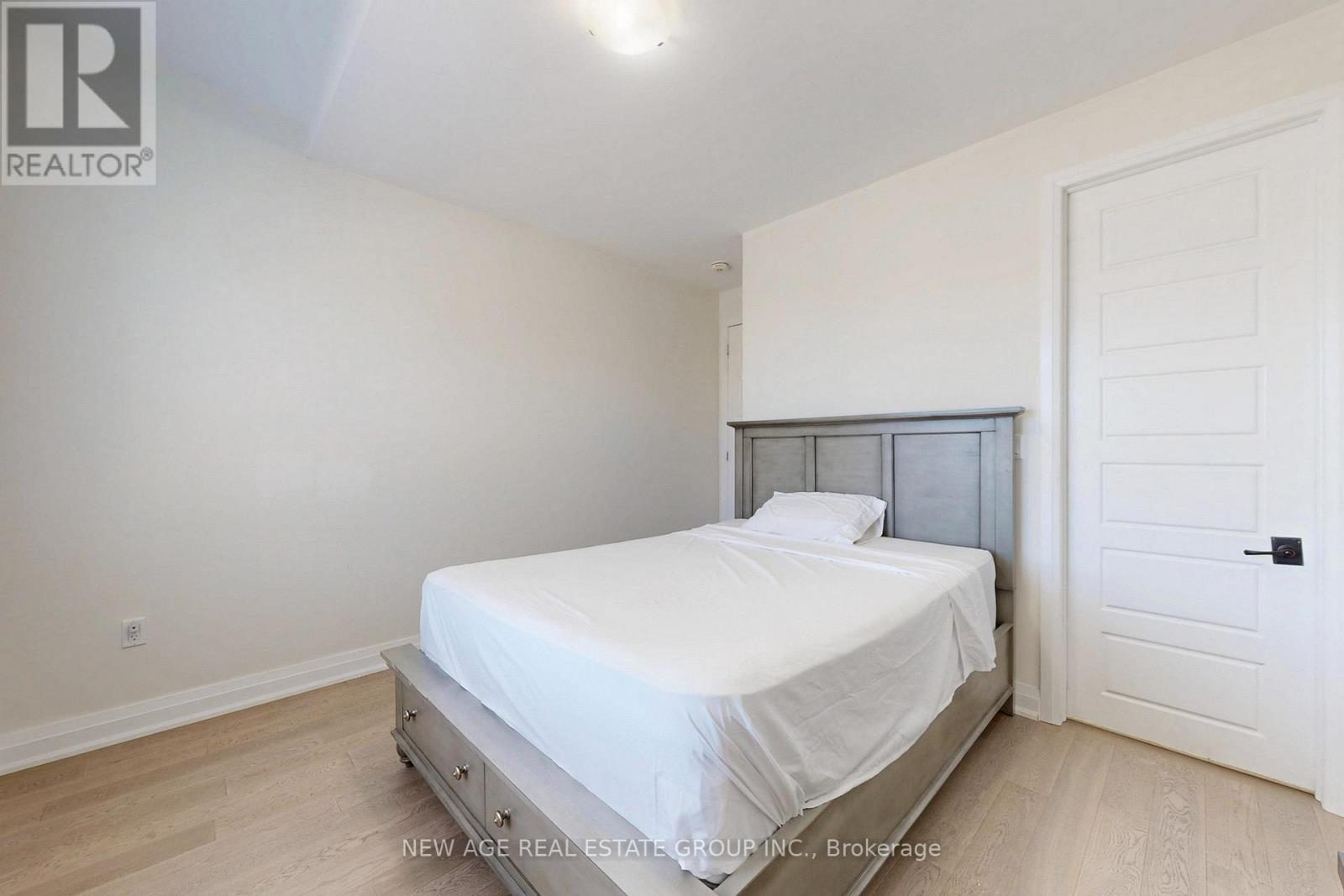 153 Whitlock Avenue, Milton, Ontario  L9E 1G1 - Photo 24 - W12499966