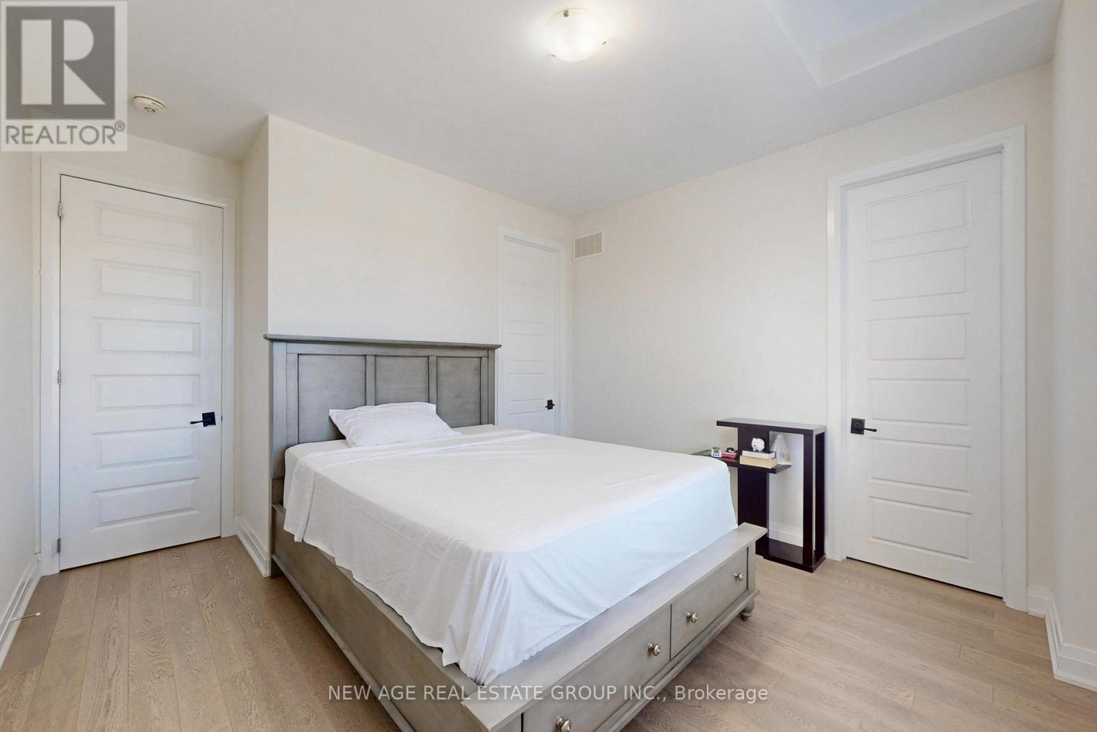 153 Whitlock Avenue, Milton, Ontario  L9E 1G1 - Photo 25 - W12499966