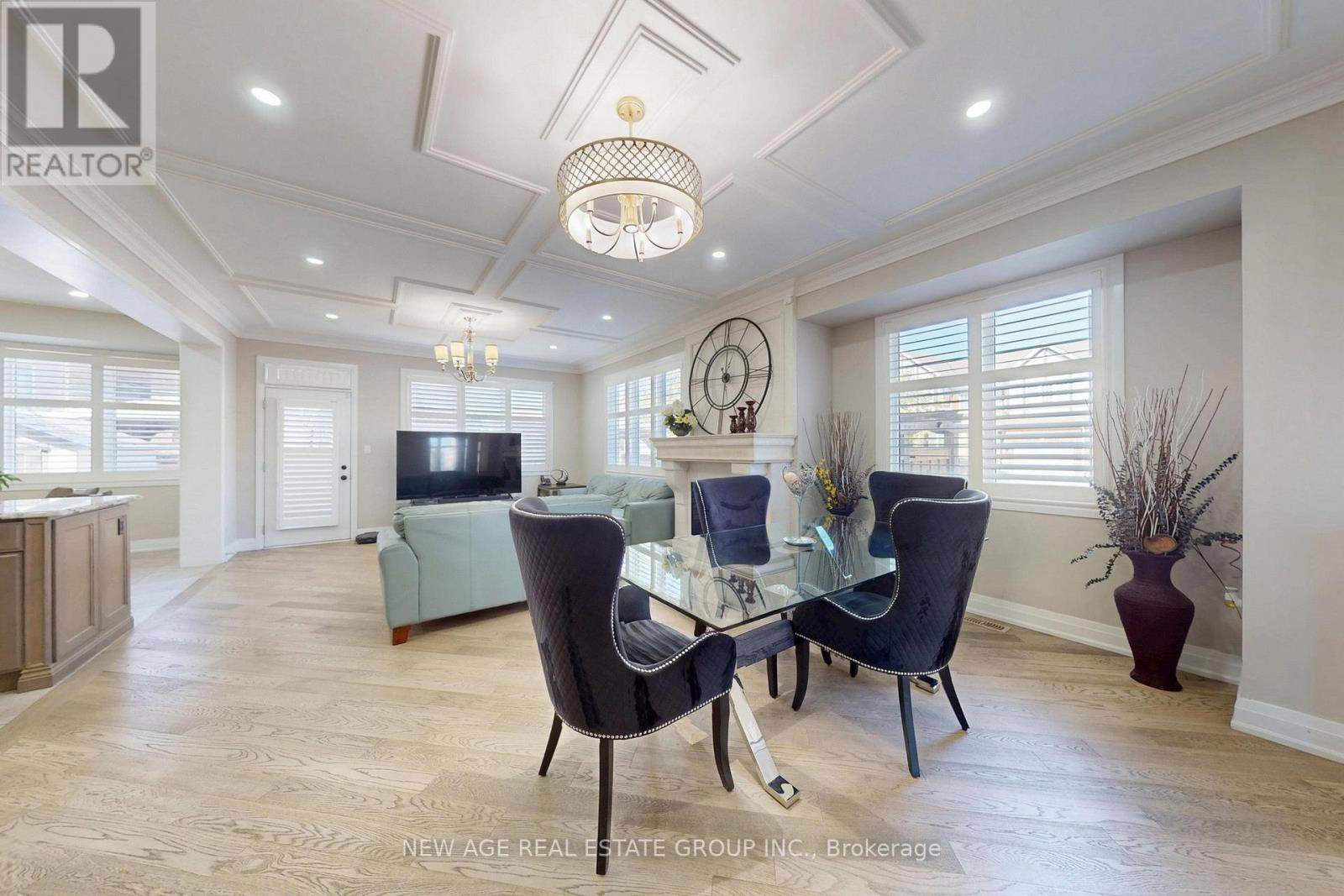 153 Whitlock Avenue, Milton, Ontario  L9E 1G1 - Photo 9 - W12499966