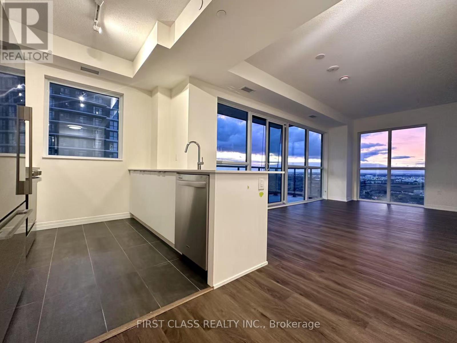 2706 - 15 Watergarden Drive, Mississauga, Ontario  L5R 0H4 - Photo 3 - W12499994