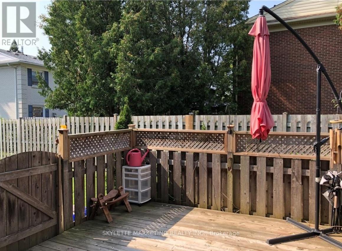 264 Homestead Crescent, London North, Ontario  N6G 2E5 - Photo 8 - X12499998