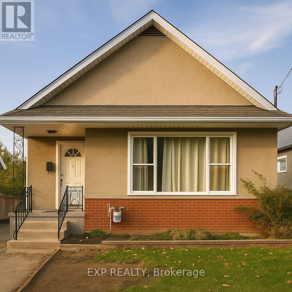 3 Moote Street, St. Catharines (Facer), Ontario  L2N 1B3 - Photo 1 - X12500026