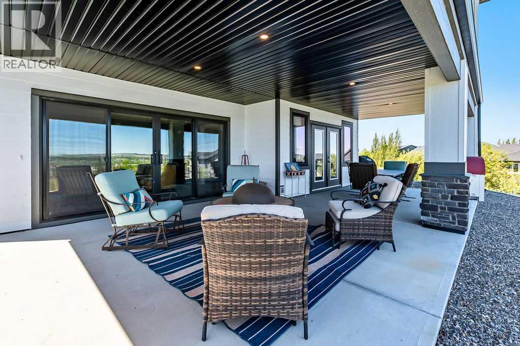 10 Westmount Point, Okotoks, Alberta  T1S 0K6 - Photo 4 - A2247694