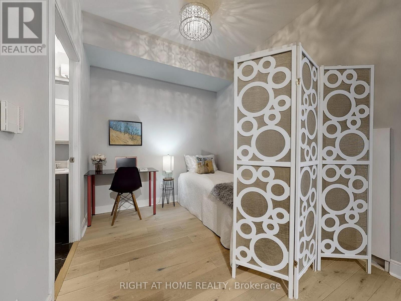 207 - 21 Scollard Street, Toronto, Ontario  M5R 1G1 - Photo 10 - C12281469