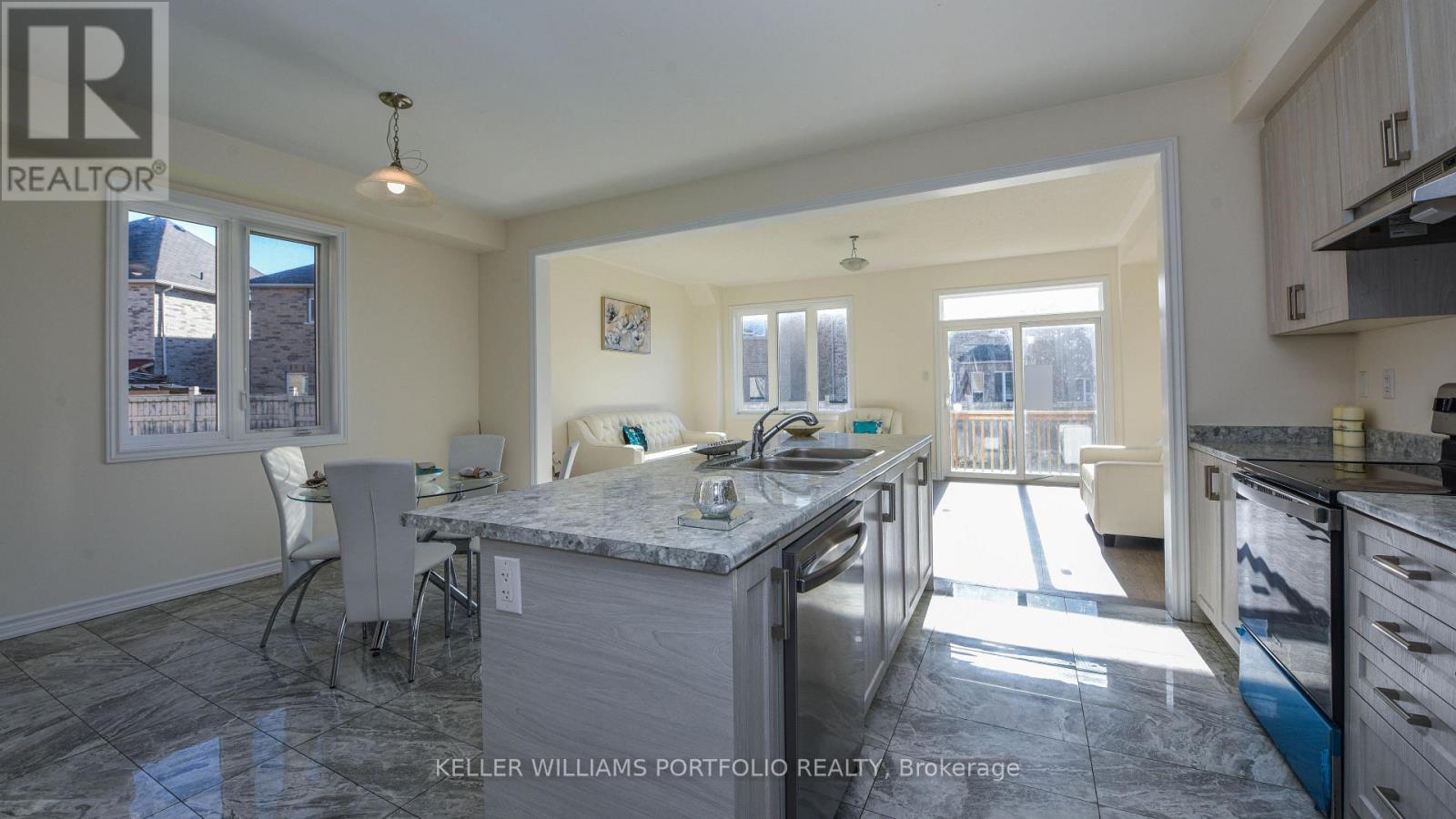 10 Hashmi Place, Brampton, Ontario  L6Y 6K1 - Photo 10 - W12491520