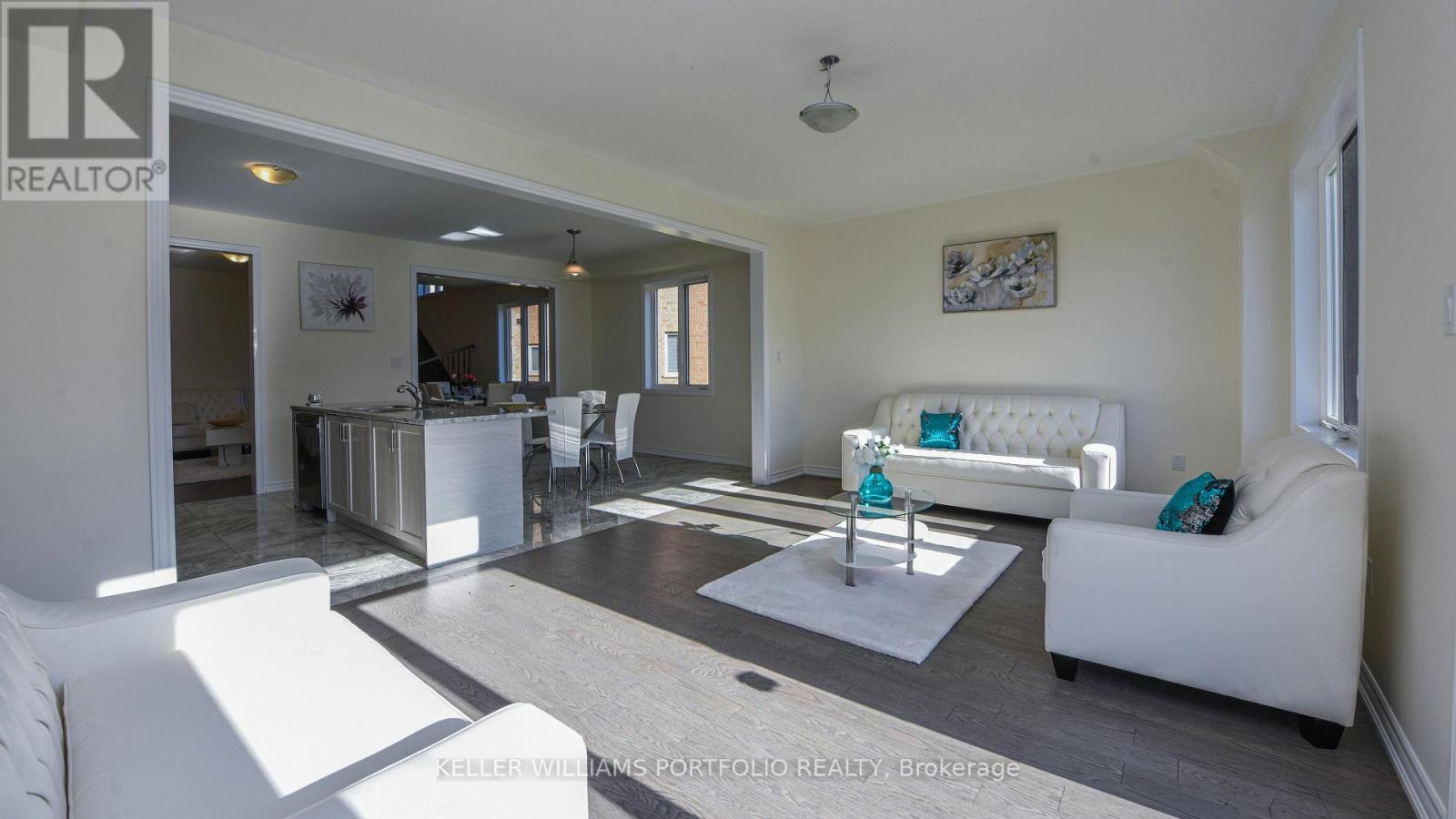 10 Hashmi Place, Brampton, Ontario  L6Y 6K1 - Photo 4 - W12491520