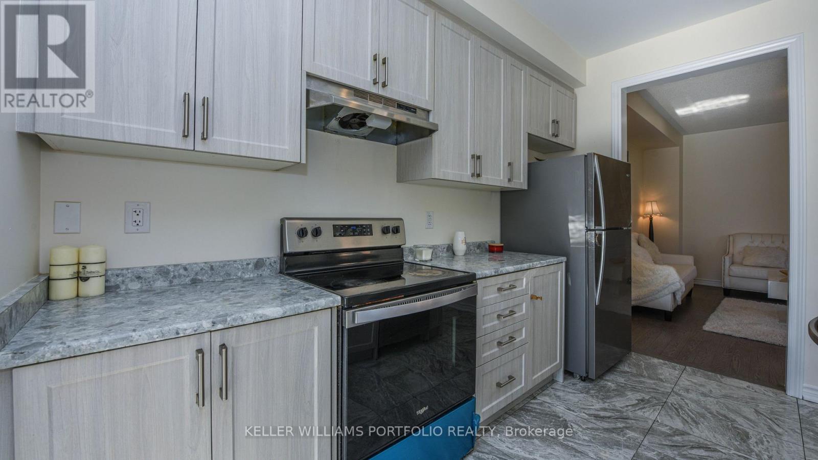 10 Hashmi Place, Brampton, Ontario  L6Y 6K1 - Photo 9 - W12491520