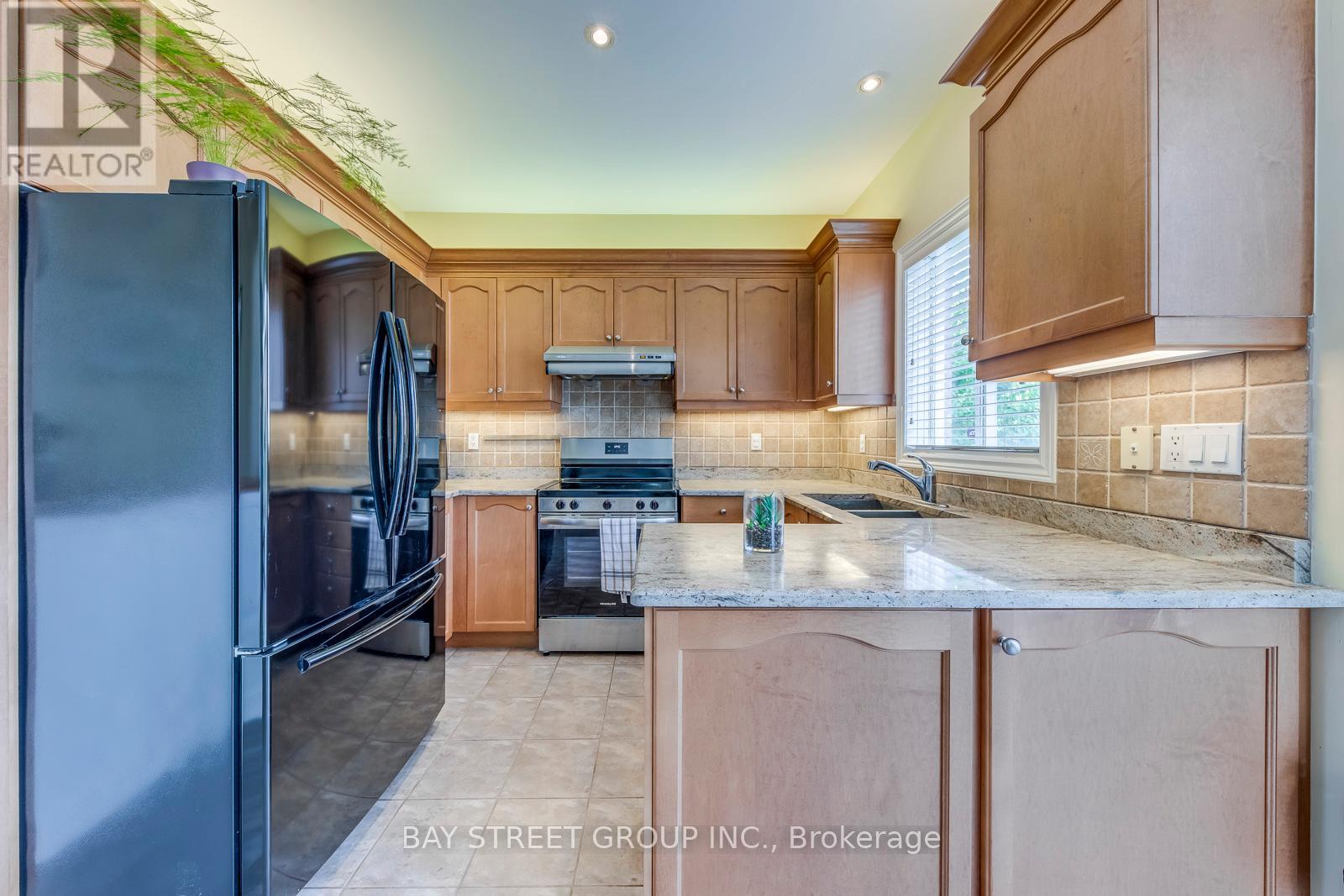 217 Napa Valley Avenue, Vaughan, Ontario  L4H 1L3 - Photo 17 - N12436118