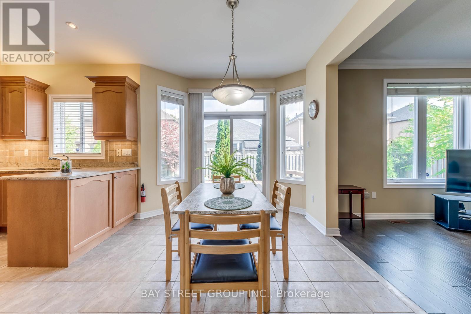 217 Napa Valley Avenue, Vaughan, Ontario  L4H 1L3 - Photo 13 - N12436118