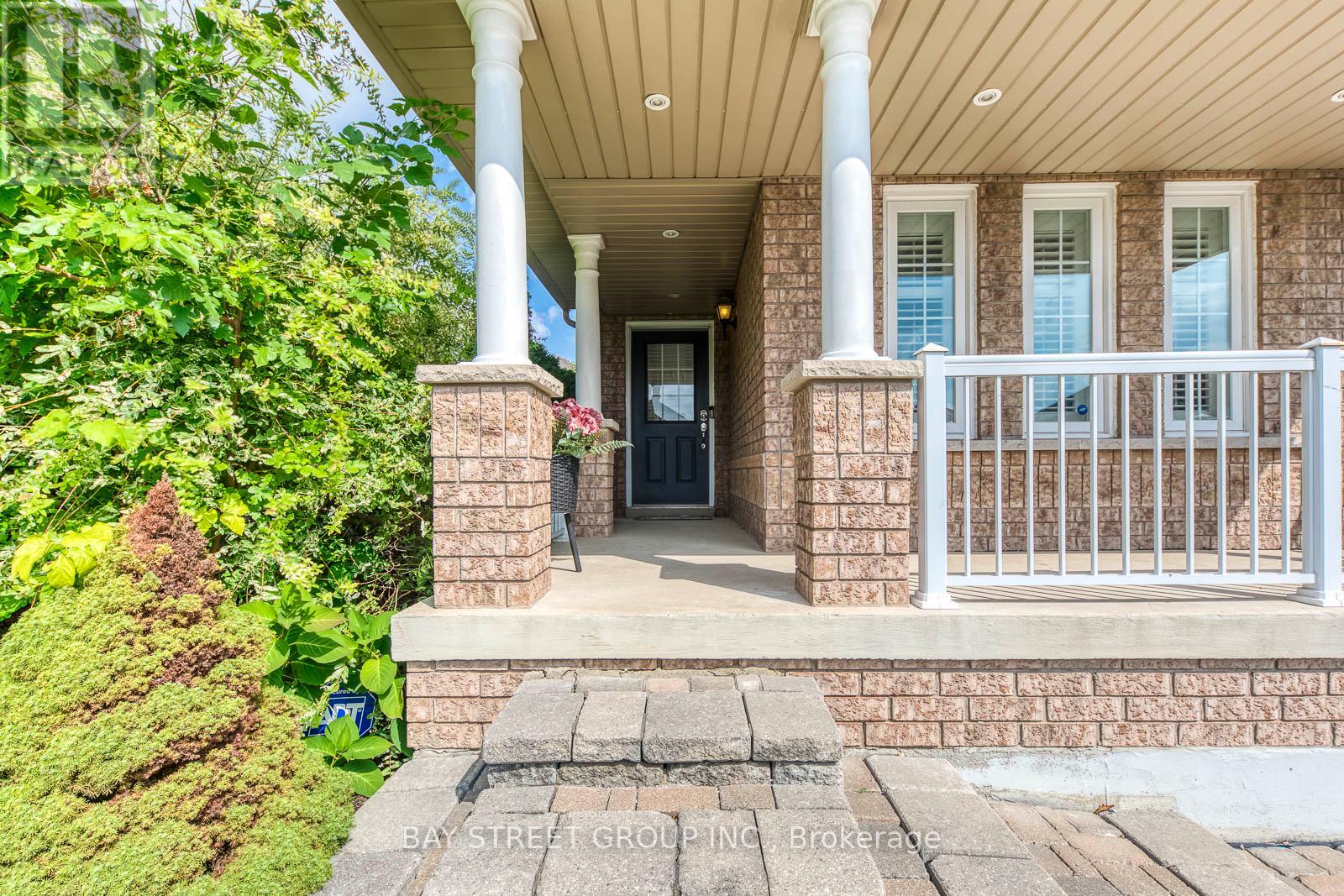 217 Napa Valley Avenue, Vaughan, Ontario  L4H 1L3 - Photo 3 - N12436118