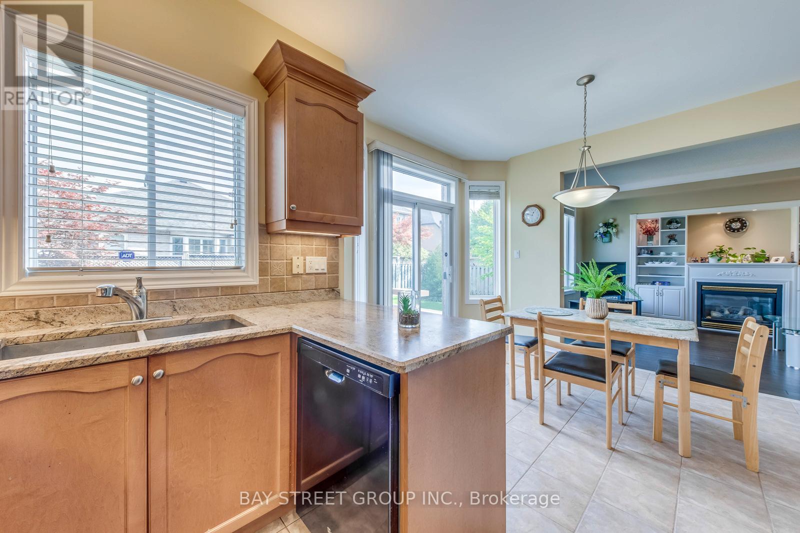 217 Napa Valley Avenue, Vaughan, Ontario  L4H 1L3 - Photo 22 - N12436118