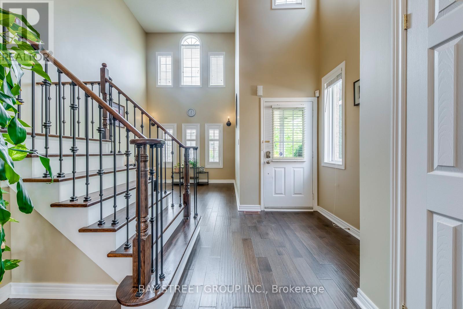 217 Napa Valley Avenue, Vaughan, Ontario  L4H 1L3 - Photo 4 - N12436118