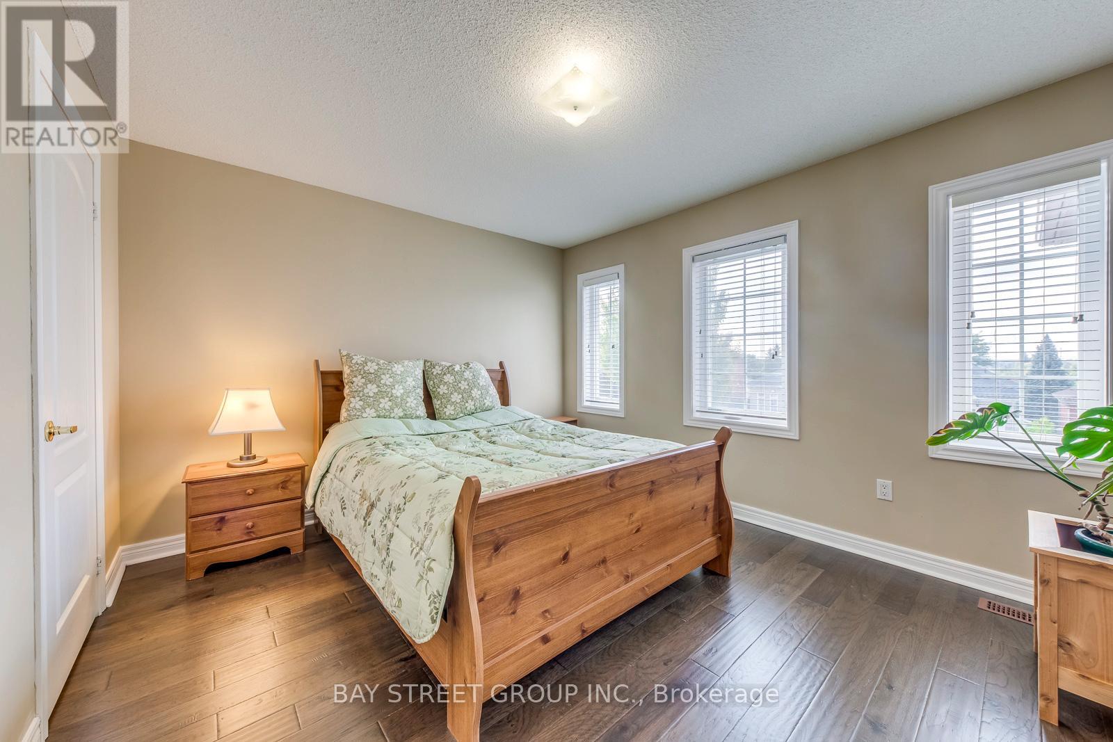 217 Napa Valley Avenue, Vaughan, Ontario  L4H 1L3 - Photo 32 - N12436118