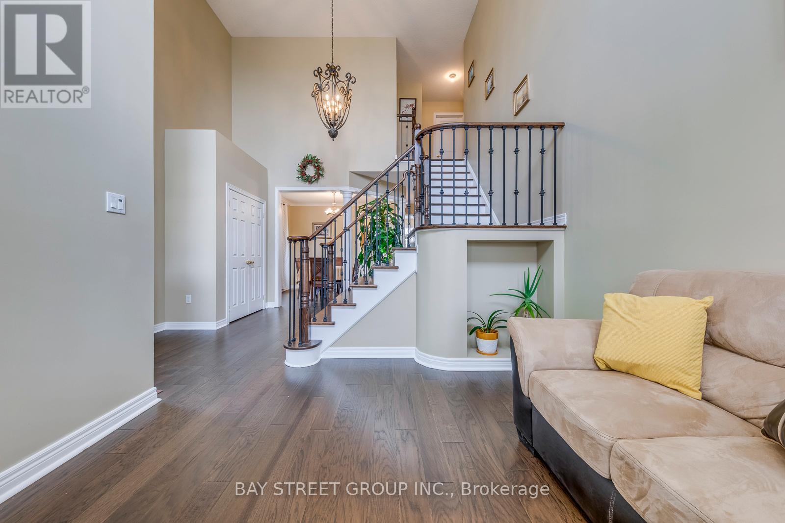 217 Napa Valley Avenue, Vaughan, Ontario  L4H 1L3 - Photo 6 - N12436118